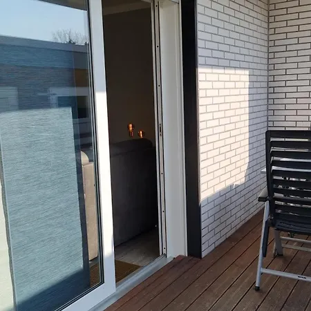 Haus Spoekenkieker Fehnhusen * بوركم